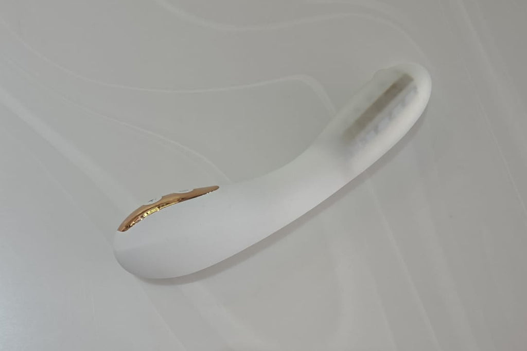 Intimate Care Wand – ReVive | Red Light, Warmth and Eight Settings